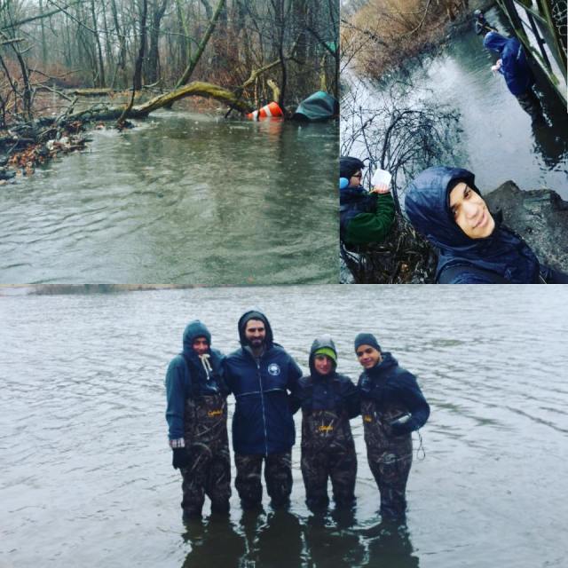 Community activists with Friends of Van Cortlandt Park and the Community Assn. of Marble Hill, including BCJN and CAMH member Anthony Del Orbe, work to gather data about Tibbetts Brook and Van Cortlandt Lake in preparation for the future daylighting project, February 24, 2016.