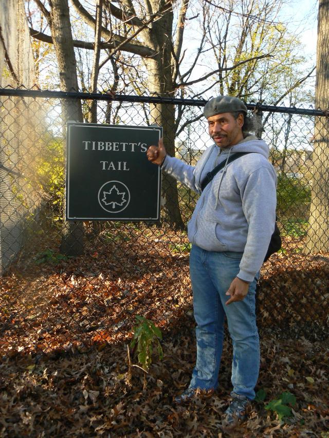 Ray Figueroa, director of the NYC Community Garden Coalition, meets with local activists to discuss the future potential of Tibbett's Tail park in the NW Bronx, December 2015. Photo: Mary Hemings